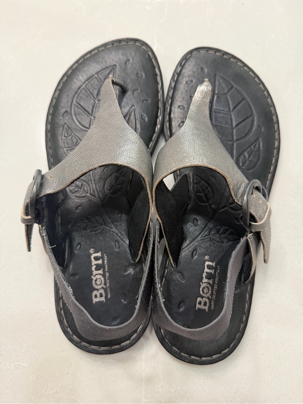 Born Kasia Metallic Pewter Leather T-Strap Sandals w/ Buckel, 8